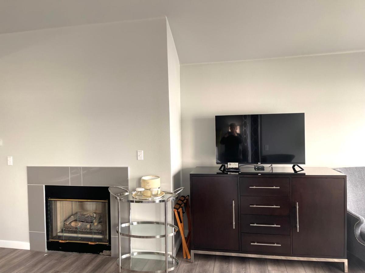 פורט טאונסנד Tides Inn & Suites מראה חיצוני תמונה