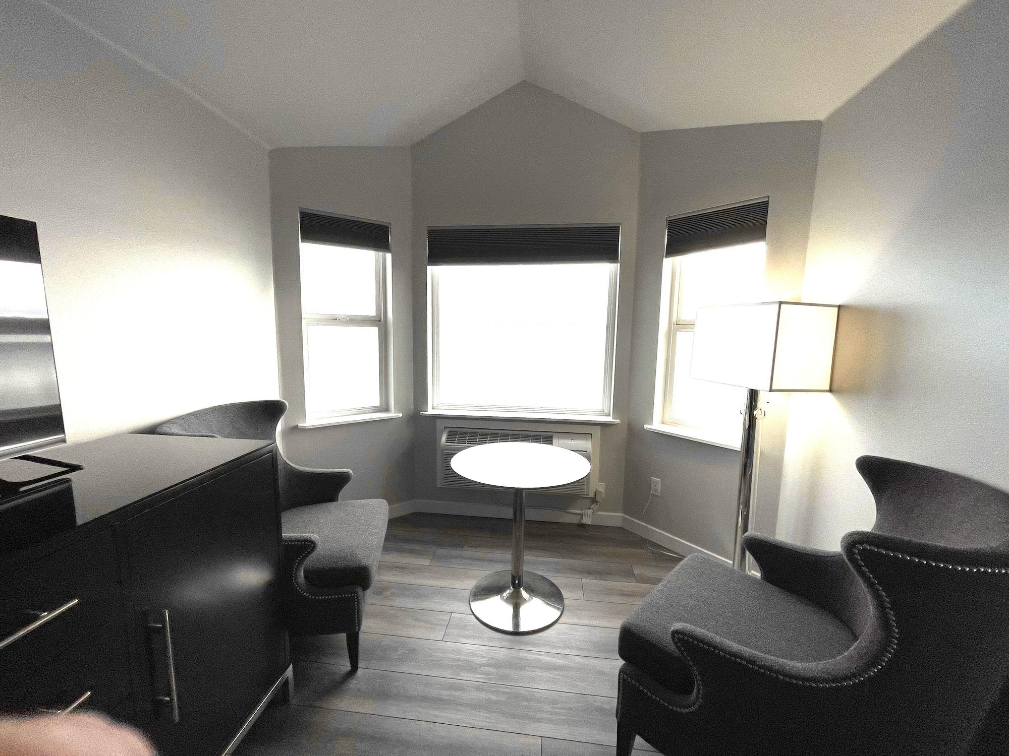 פורט טאונסנד Tides Inn & Suites מראה חיצוני תמונה